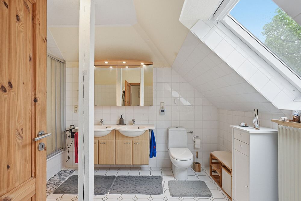 Badezimmer im Obergeschoss des Einfamilienhauses in Quarnstedt.